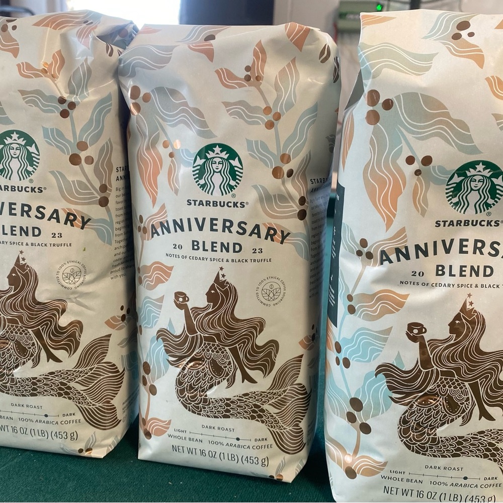 Hole bean 💯arabica cofee anniversary blend 3 16onz bag